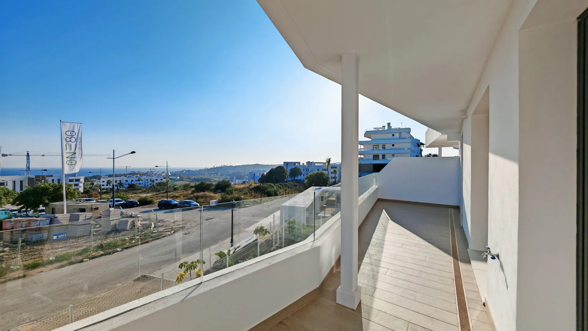 For sale apartment with 2 bedrooms in Estepona