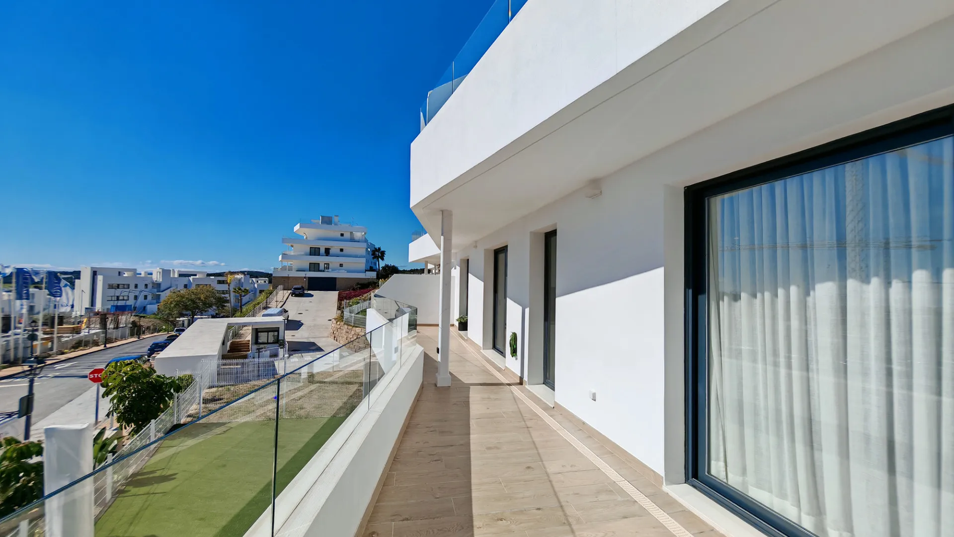 For sale apartment with 2 bedrooms in Estepona