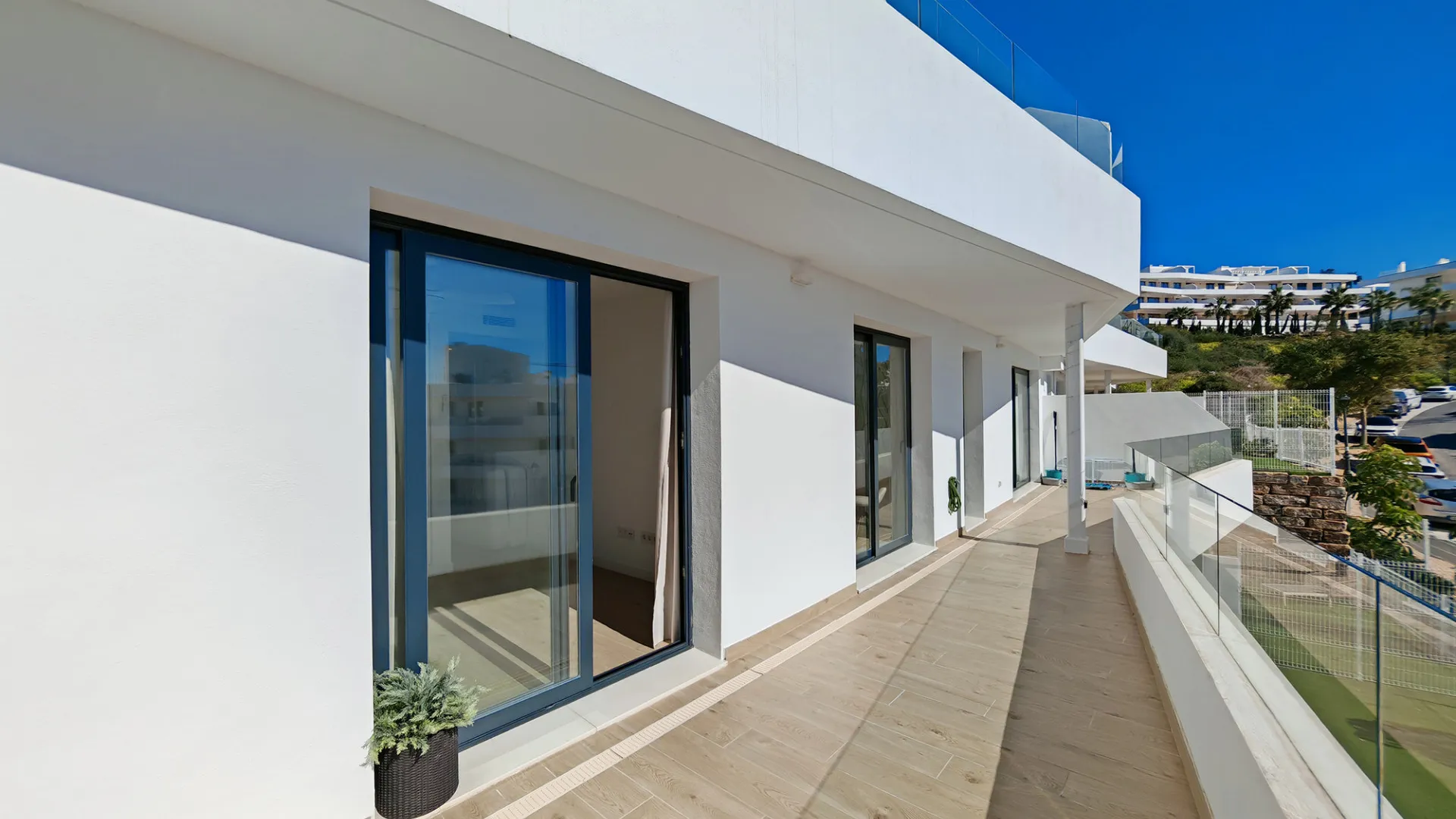 For sale apartment with 2 bedrooms in Estepona