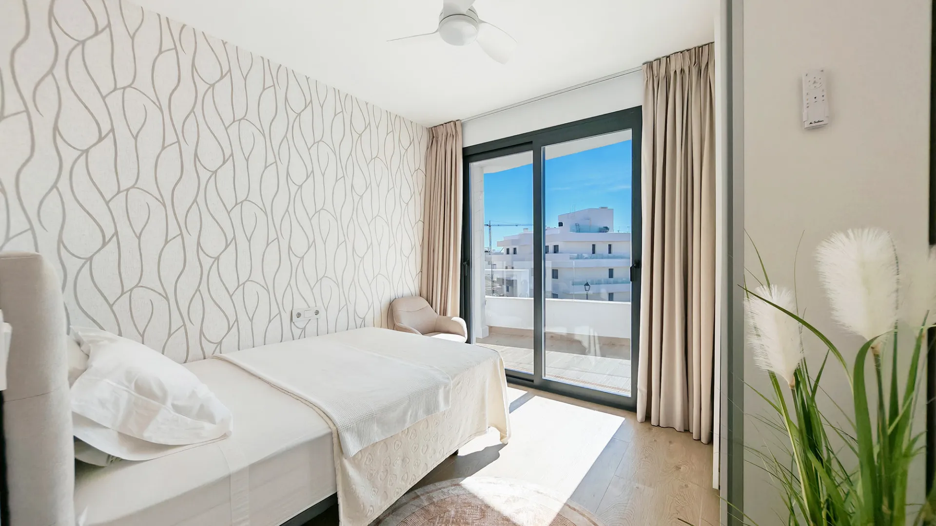For sale apartment with 2 bedrooms in Estepona