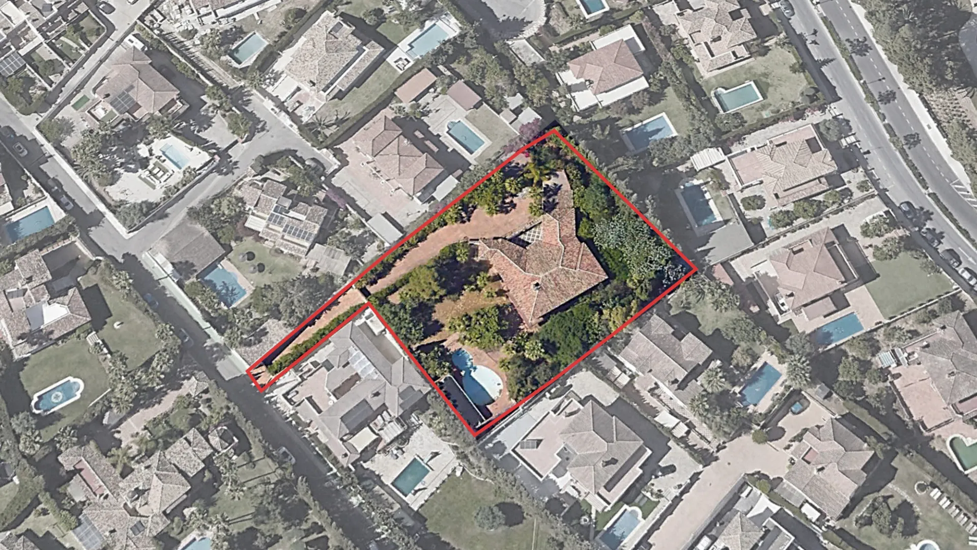 Villa en venta en Marbella Ciudad con 5 dormitorios