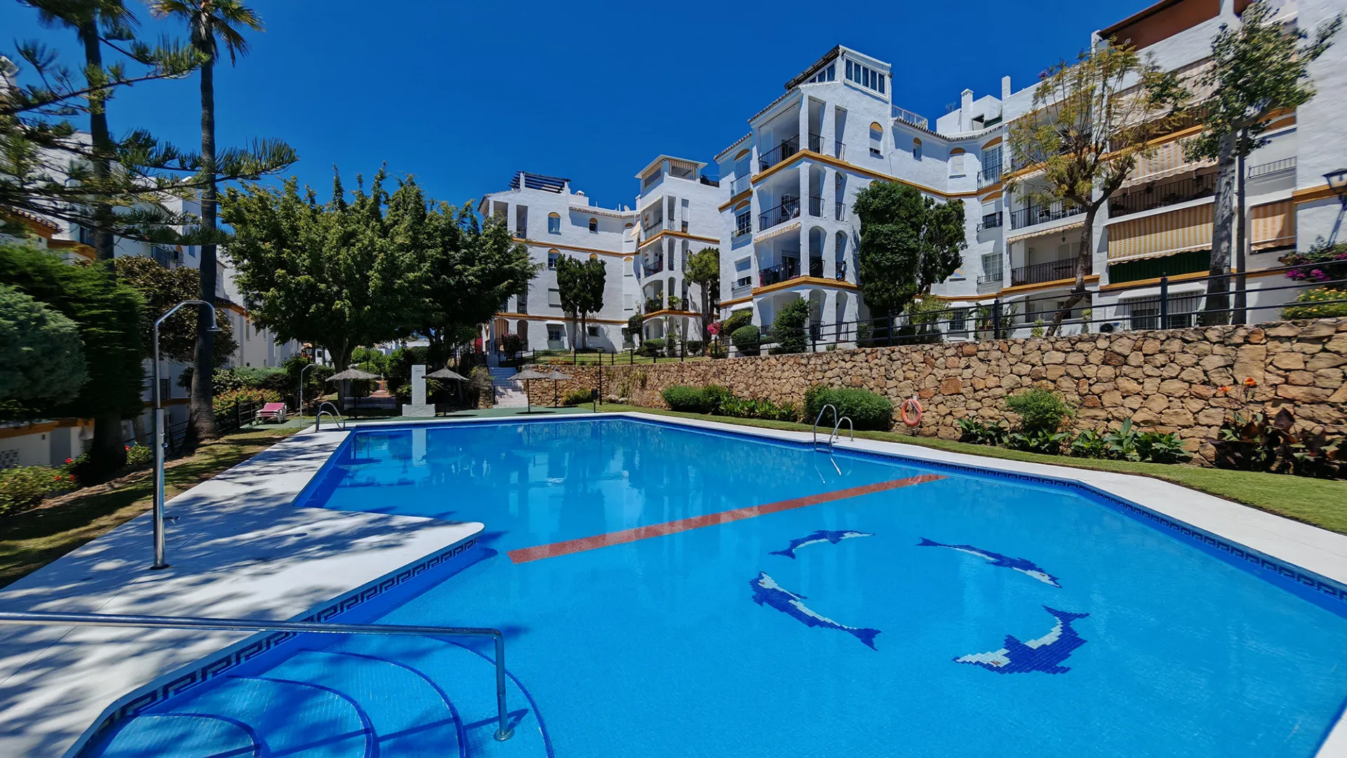 For sale penthouse in Atalaya Golf