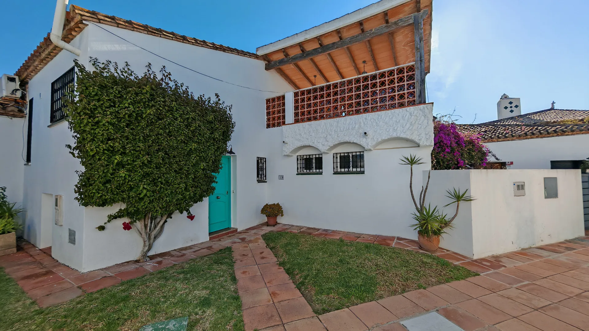 For sale villa in Bahia Dorada