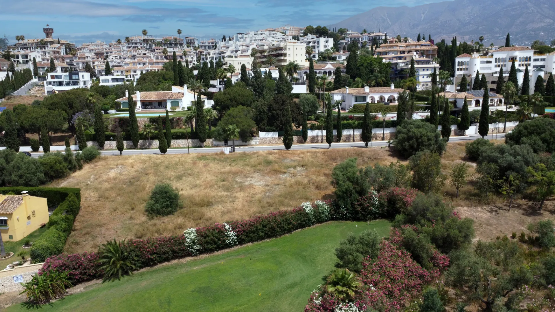 Buy plot in Mijas Golf with 4 bedrooms