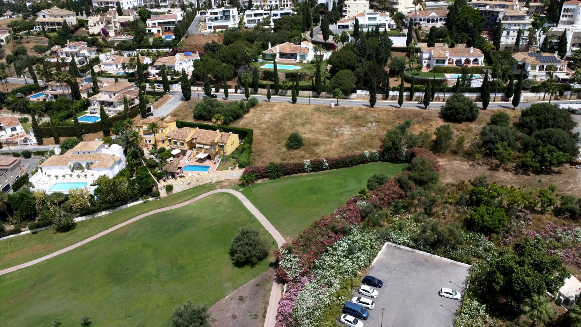Buy plot in Mijas Golf with 4 bedrooms