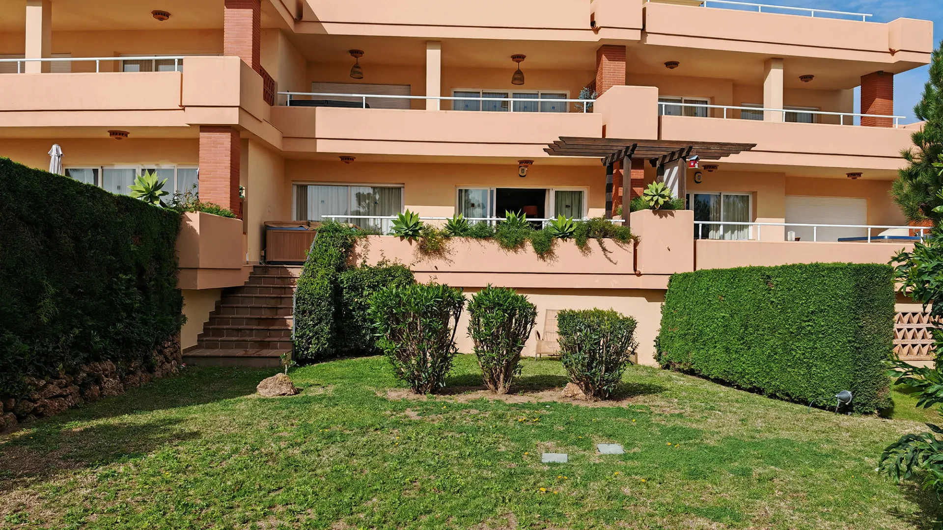 Mijas Costa 2 bedrooms ground floor apartment for sale