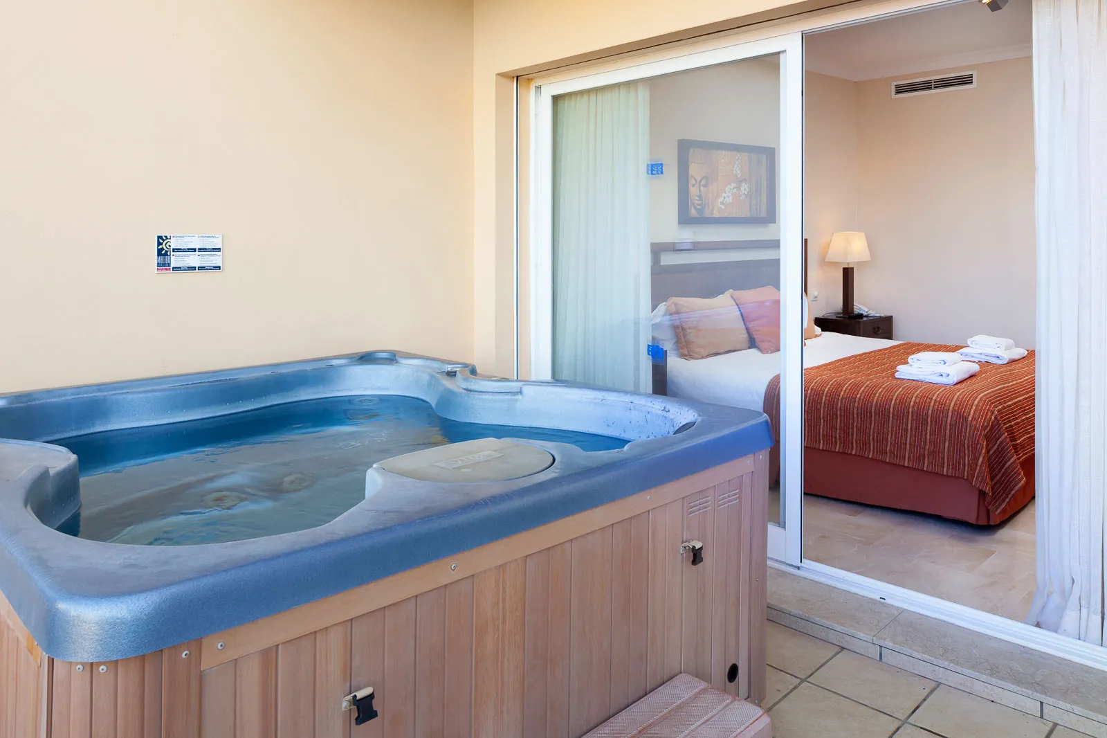 Mijas Costa 2 bedrooms ground floor apartment for sale