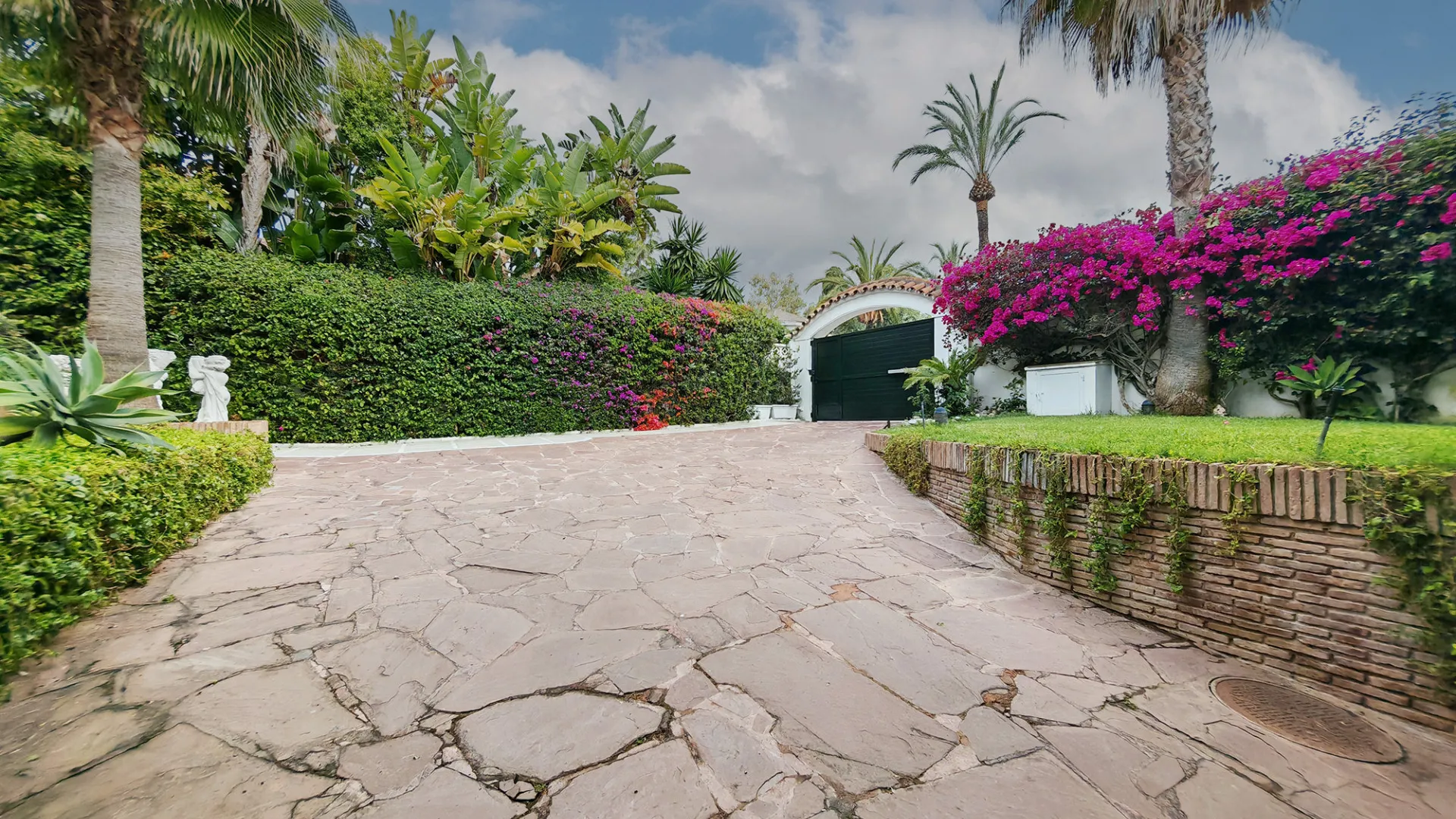 Los Monteros, villa en venta