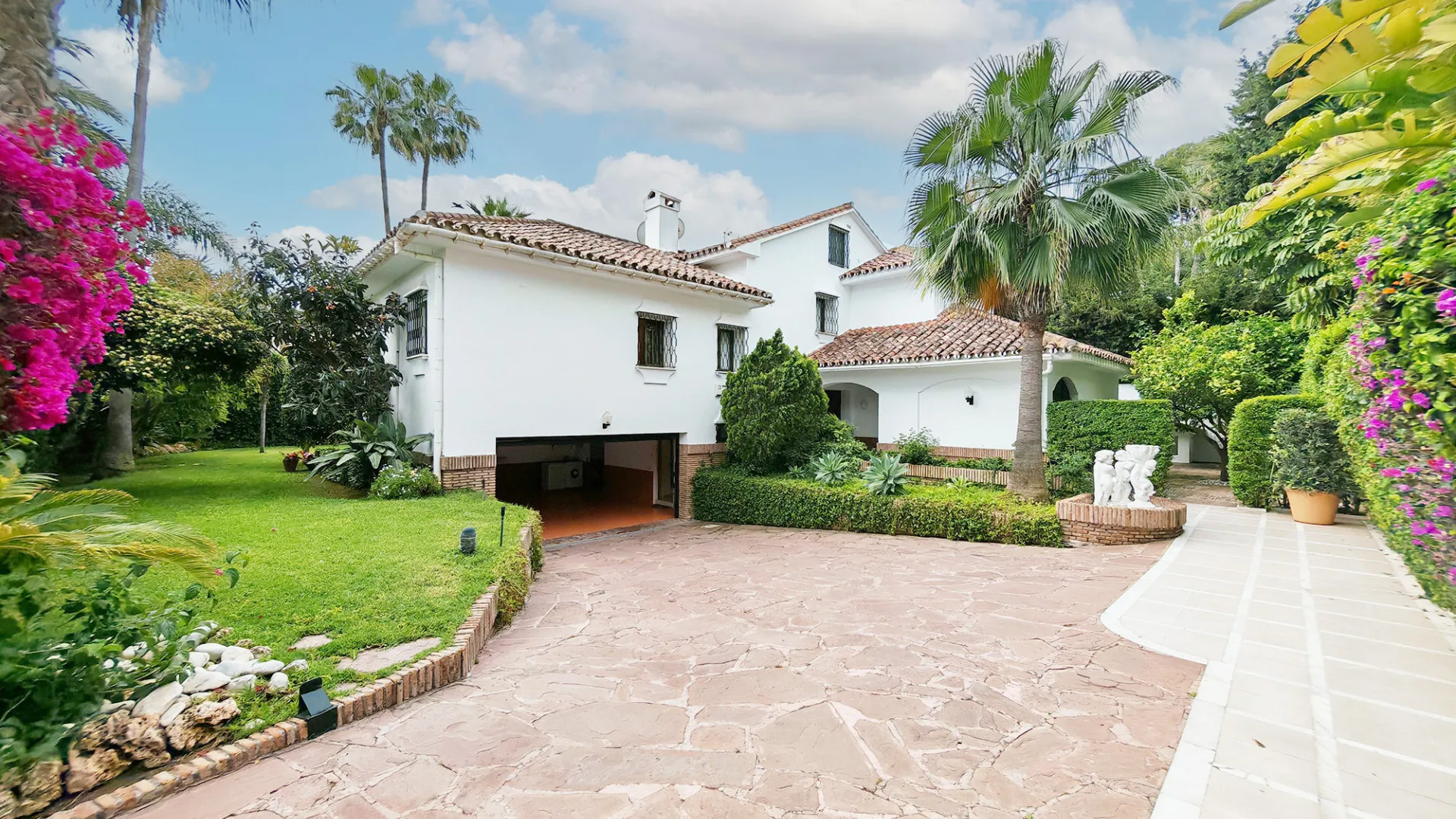 Los Monteros, villa en venta