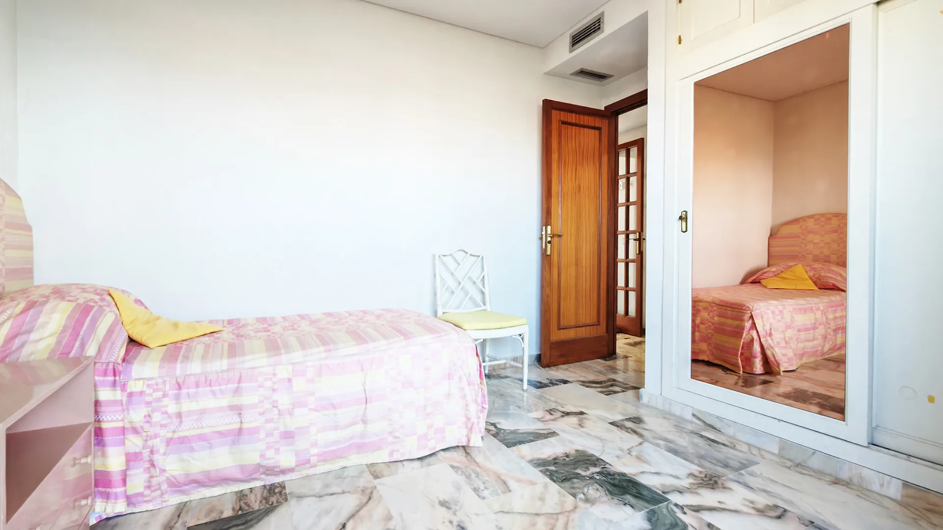 Buy apartment in Los Boliches