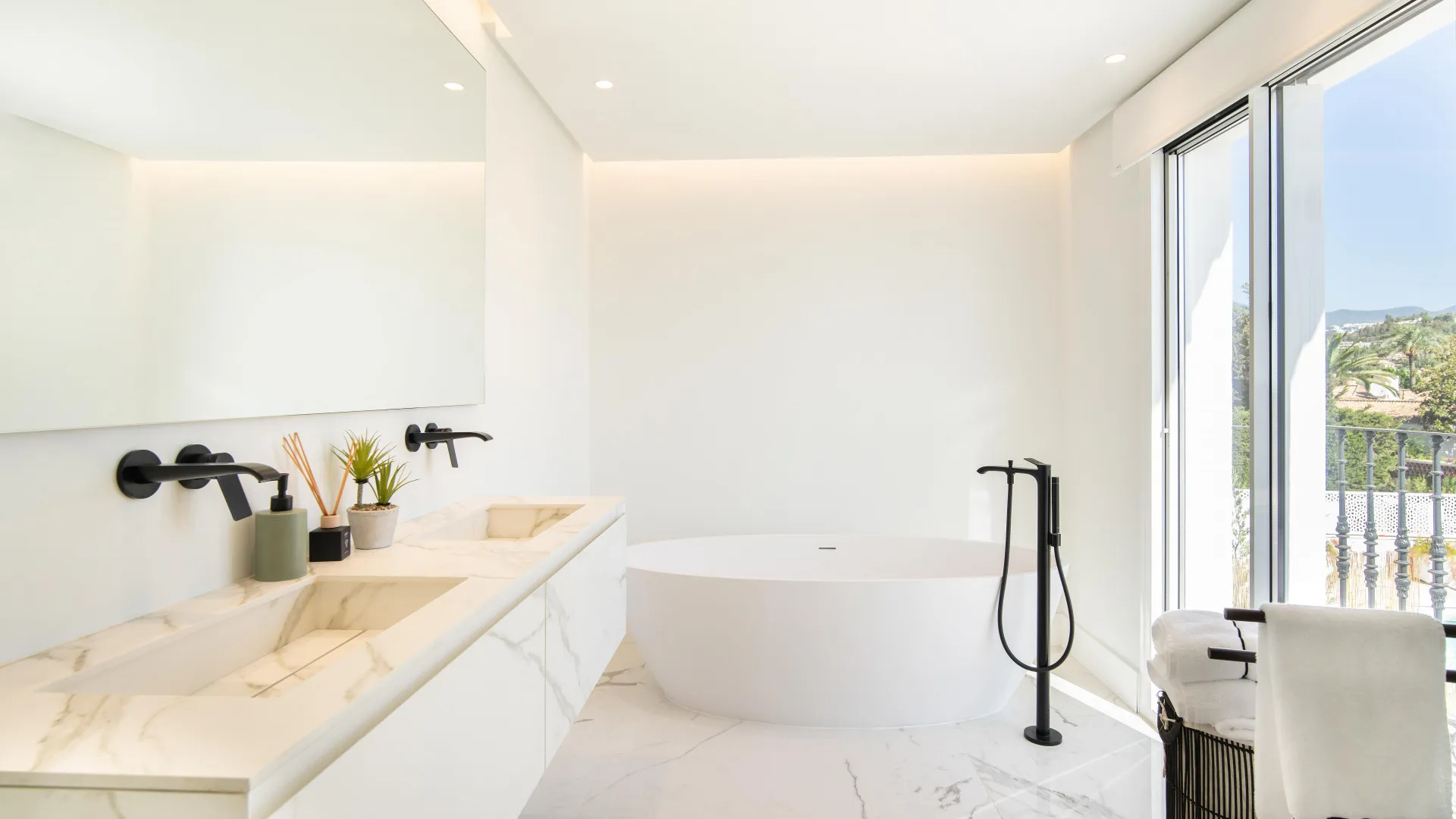 Se vende villa en Las Brisas