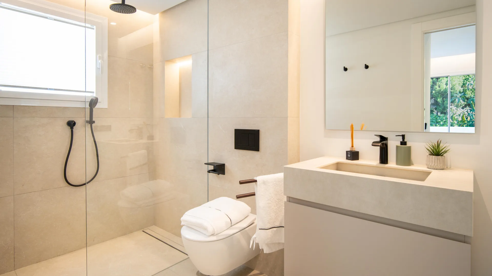 Se vende villa en Las Brisas