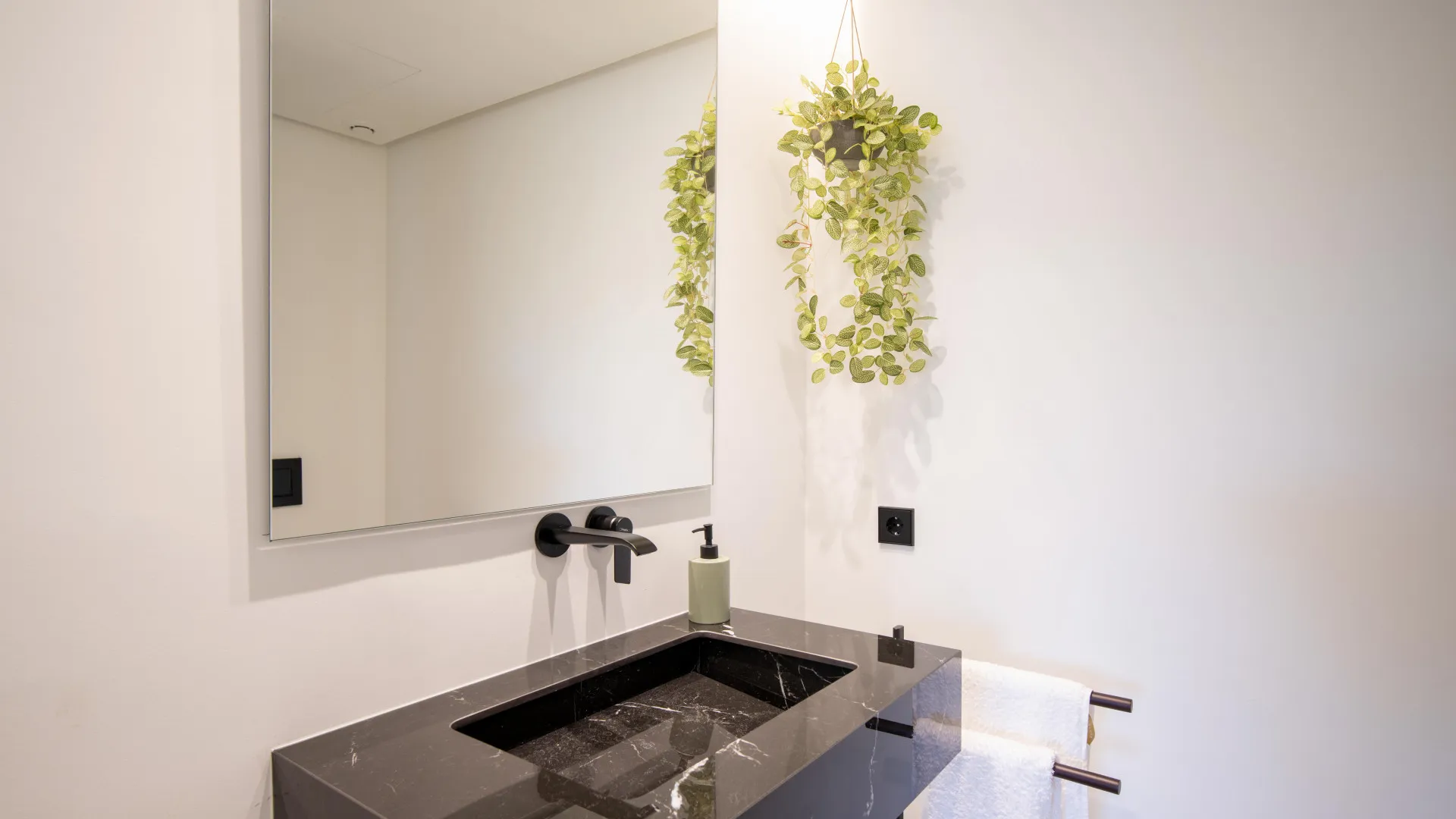 Se vende villa en Las Brisas