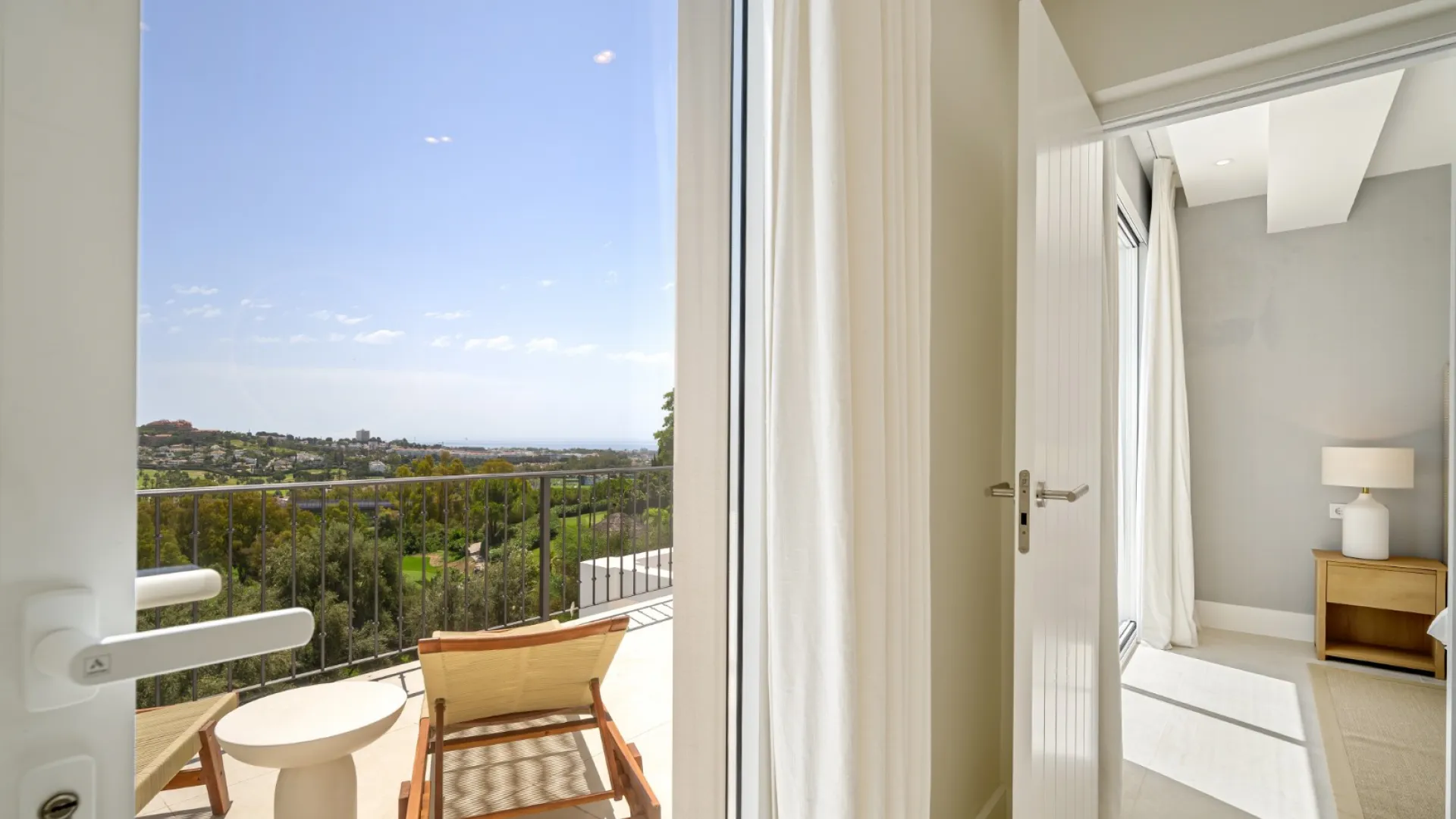 Town house for sale in La Quinta with 4 bedrooms