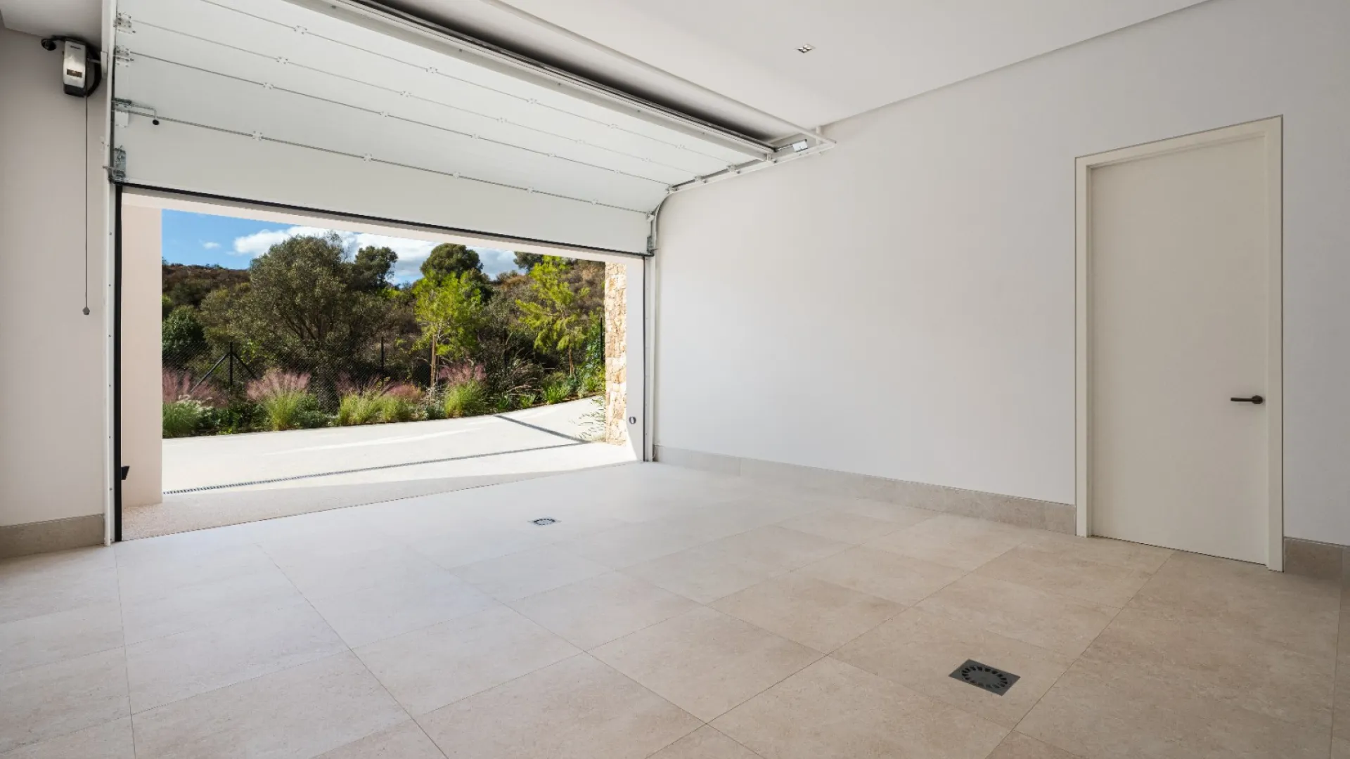 For sale 5 bedrooms villa in Marbella Hill Club