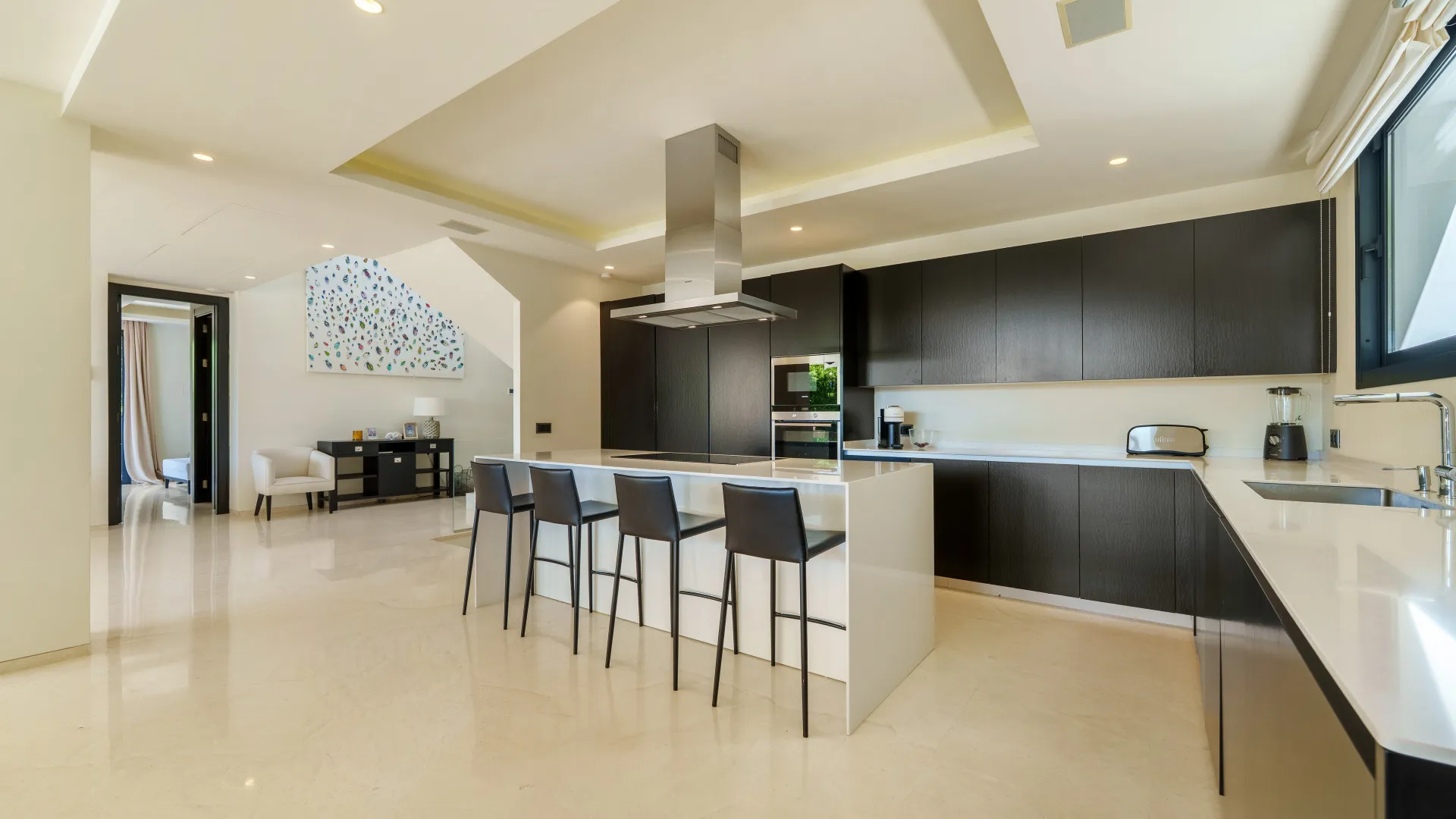 Villa with 6 bedrooms for sale in Nueva Andalucia