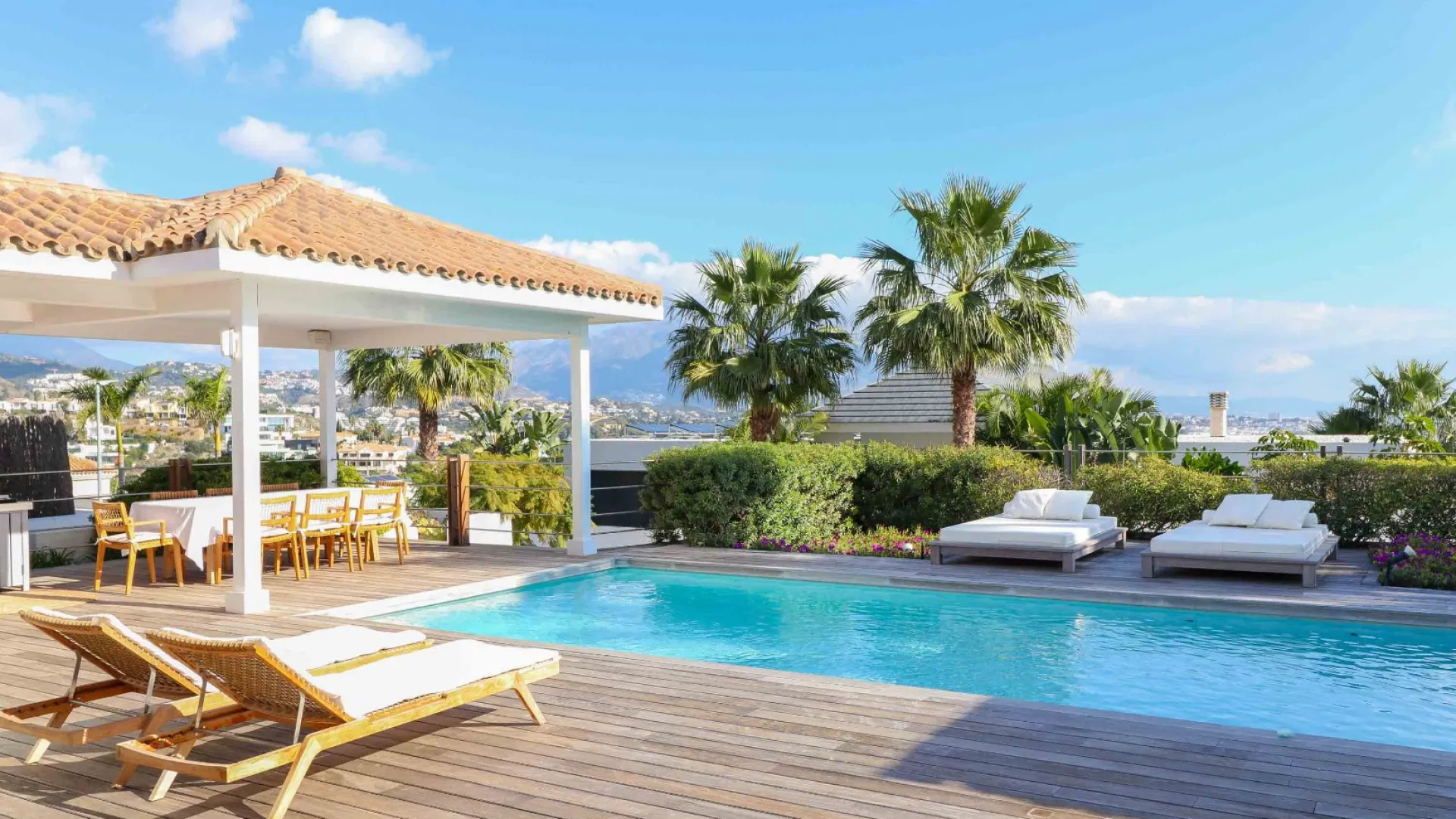 Villa con 4 dormitorios a la venta en Benahavis