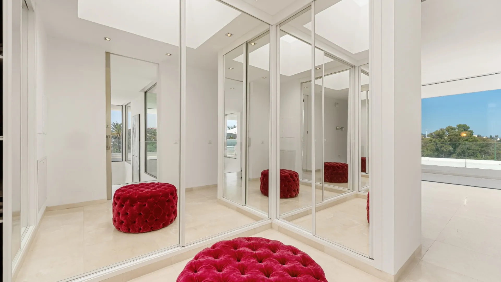 For sale La Cerquilla villa with 7 bedrooms