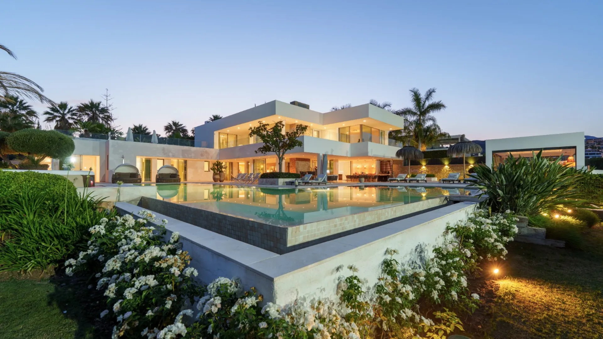 For sale La Cerquilla villa with 7 bedrooms