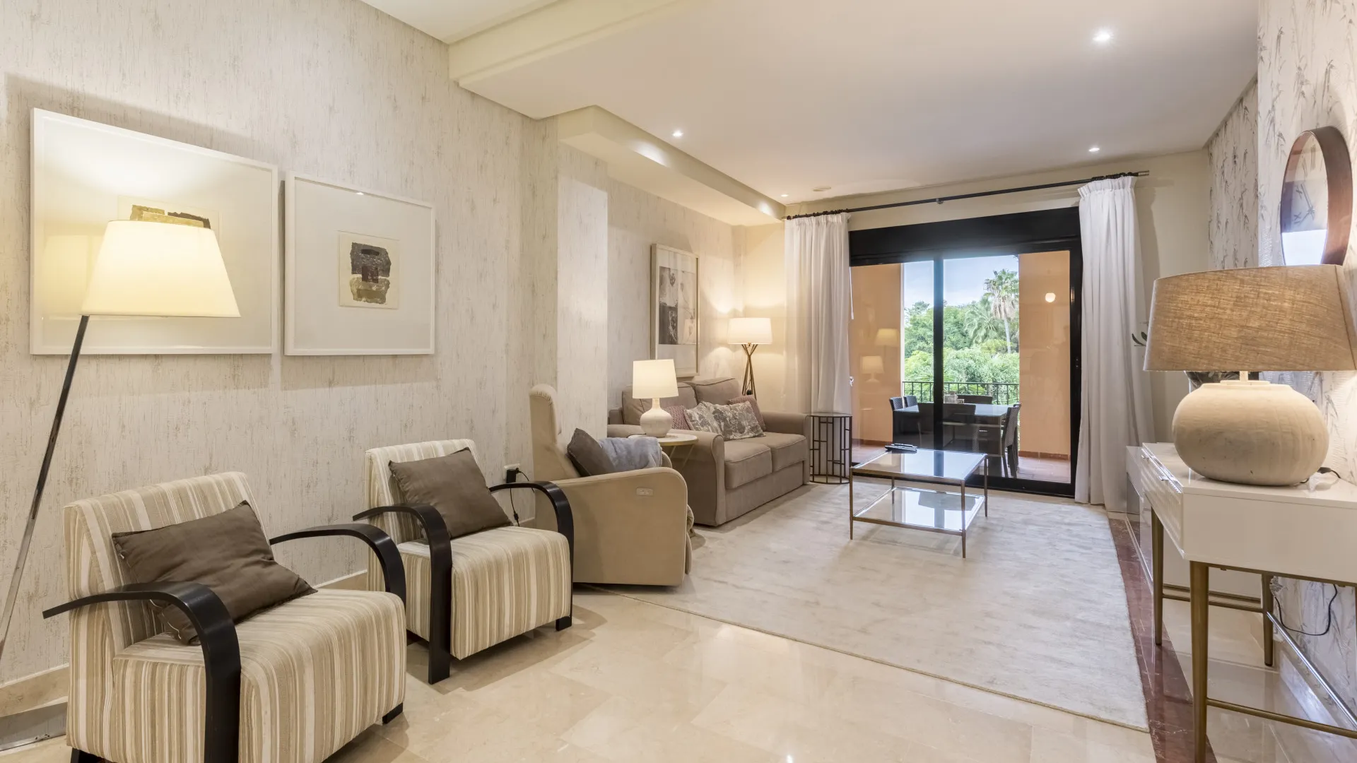 Comprar apartamento en Las Mimosas con 2 dormitorios