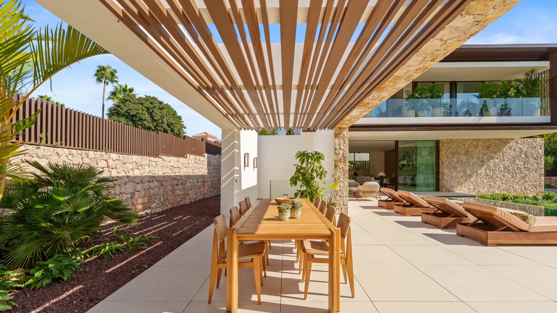 Villa for sale in Marbella Golden Mile with 5 bedrooms