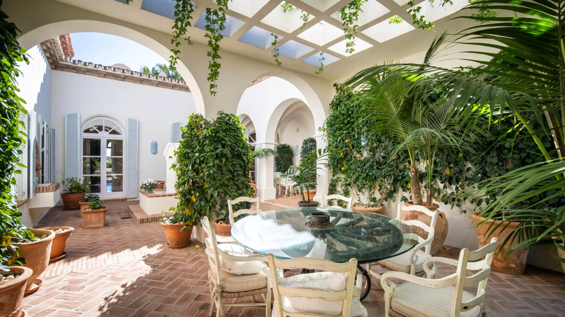 Villa in Altos Reales for sale