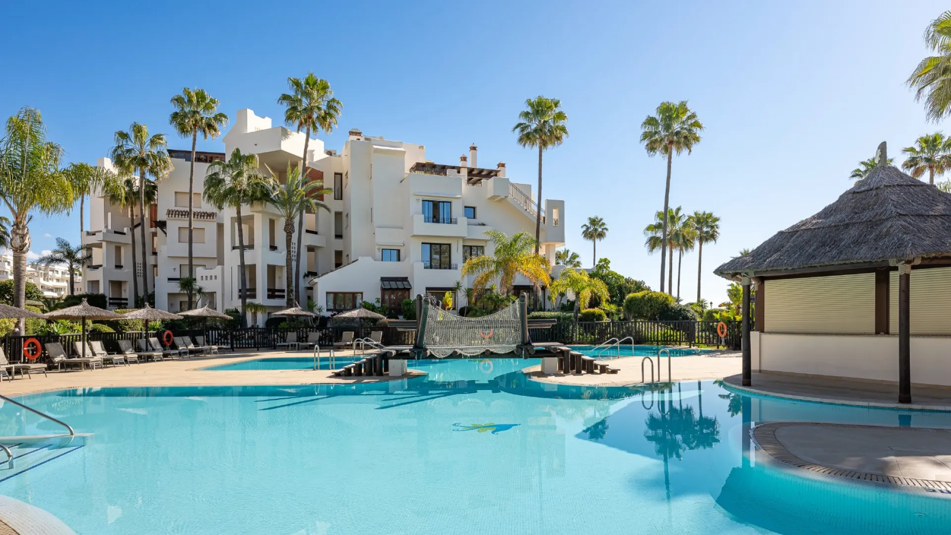 Estepona apartment for sale