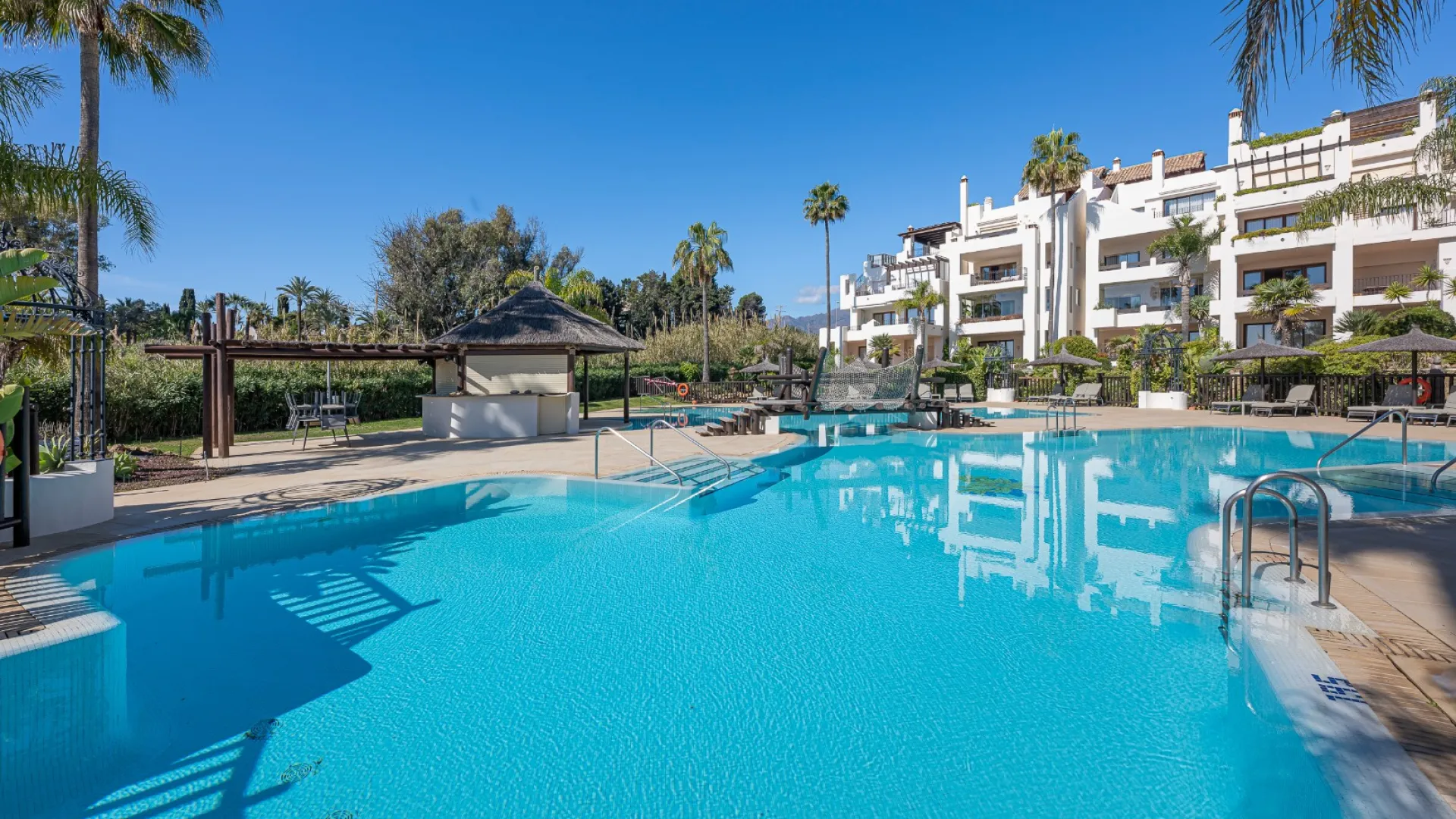 Estepona apartment for sale