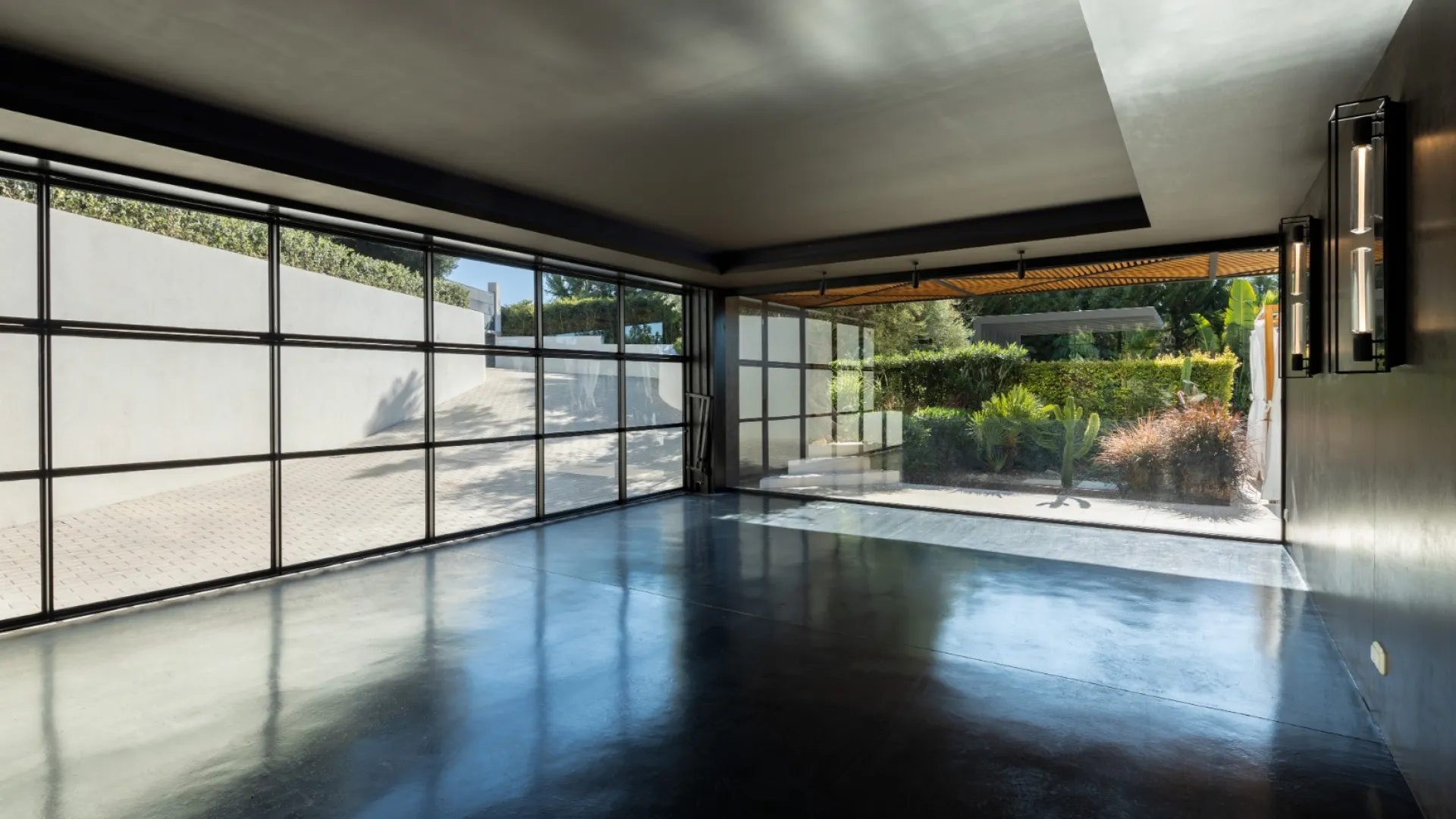 Se vende villa en Nueva Andalucia con 6 dormitorios