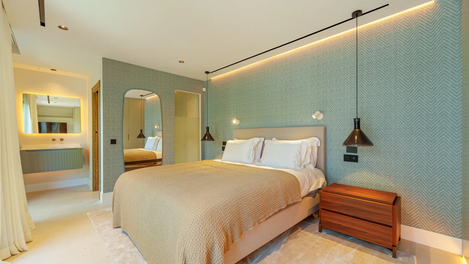 Buy Marbella - Puerto Banus 5 bedrooms villa