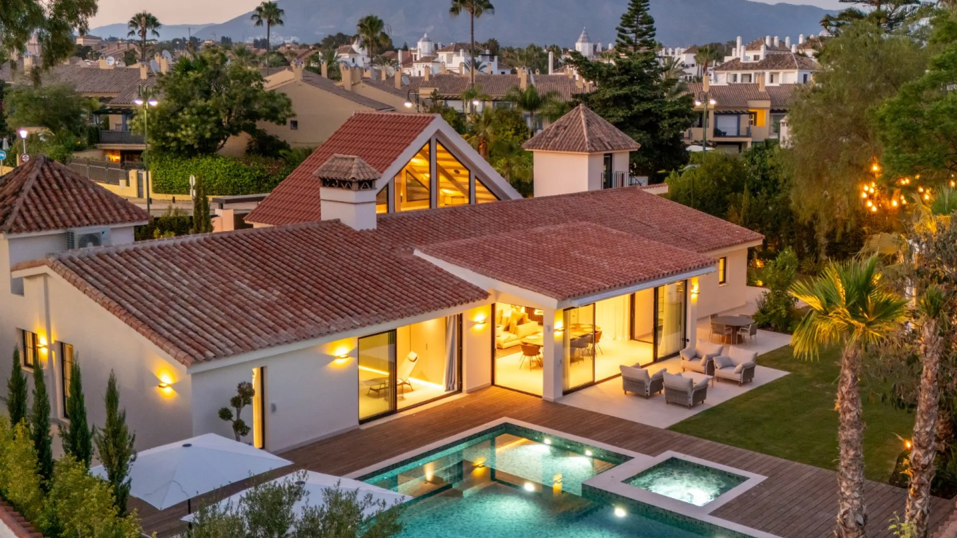 Buy Marbella - Puerto Banus 5 bedrooms villa