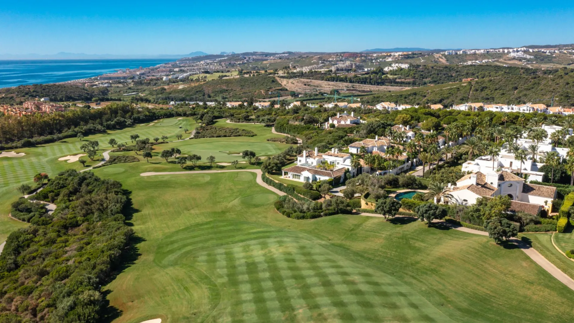 For sale villa with 4 bedrooms in Finca Cortesin