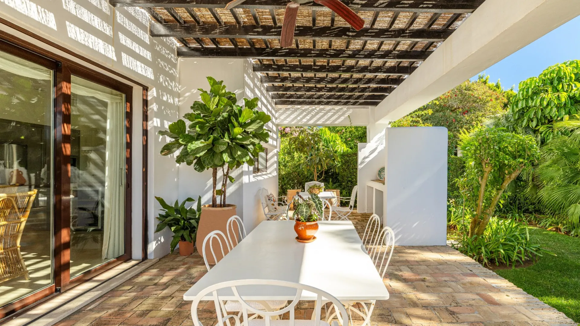 For sale villa with 4 bedrooms in Finca Cortesin