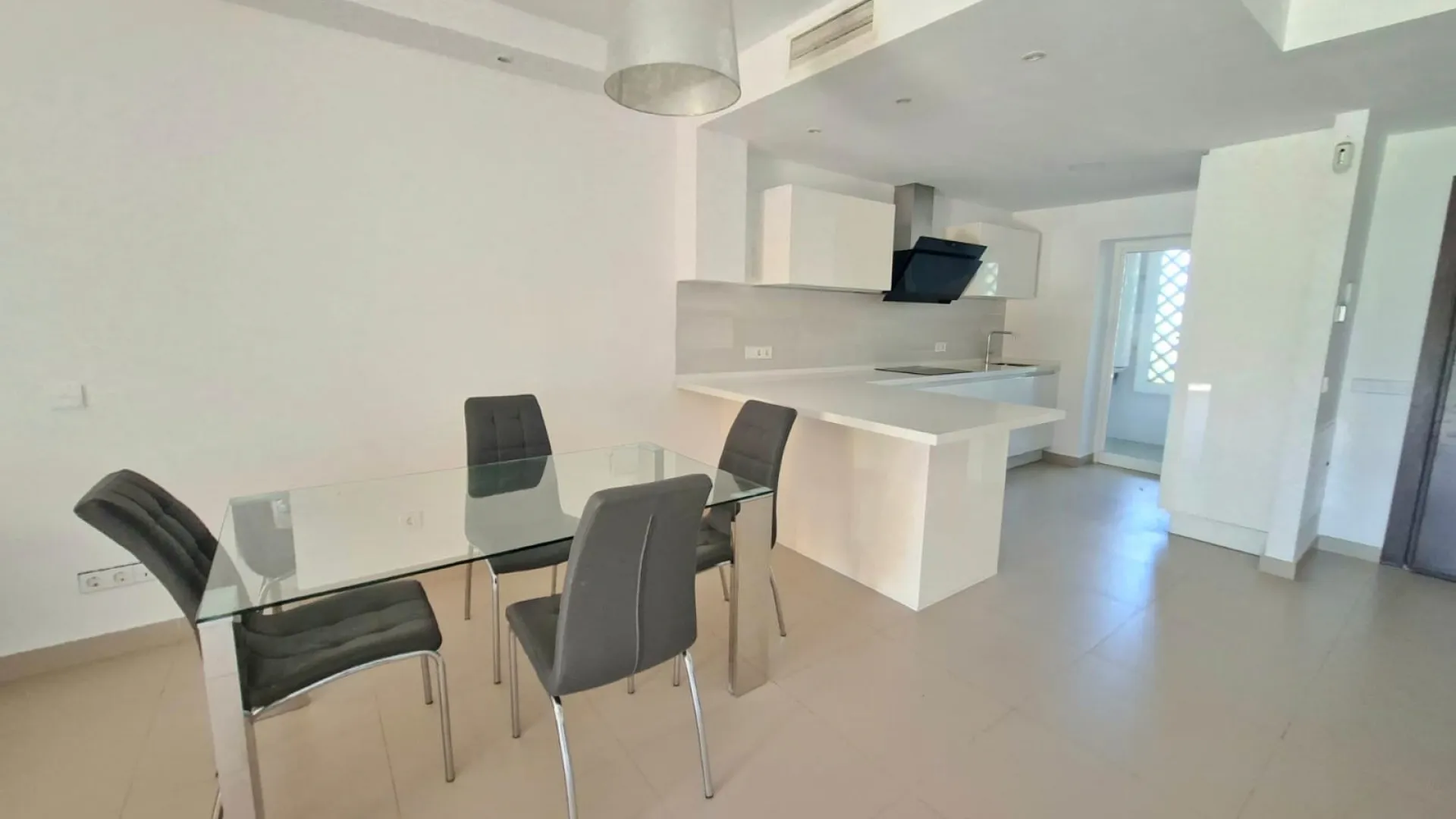 For sale town house in Paraiso Alto