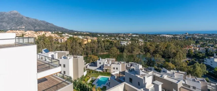 For sale Nueva Andalucia duplex penthouse with 3 bedrooms