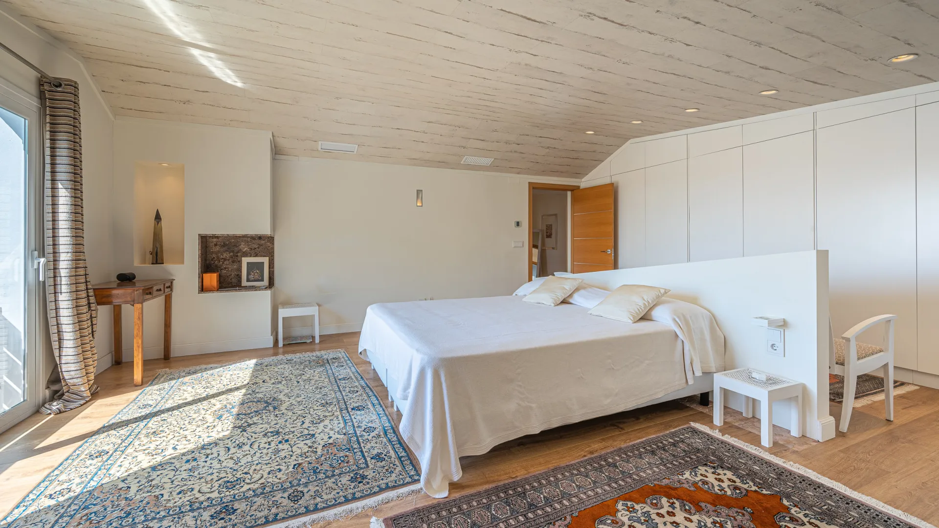 For sale villa in Nueva Andalucia