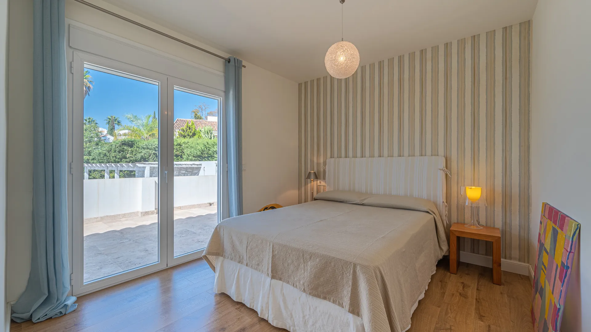 For sale villa in Nueva Andalucia