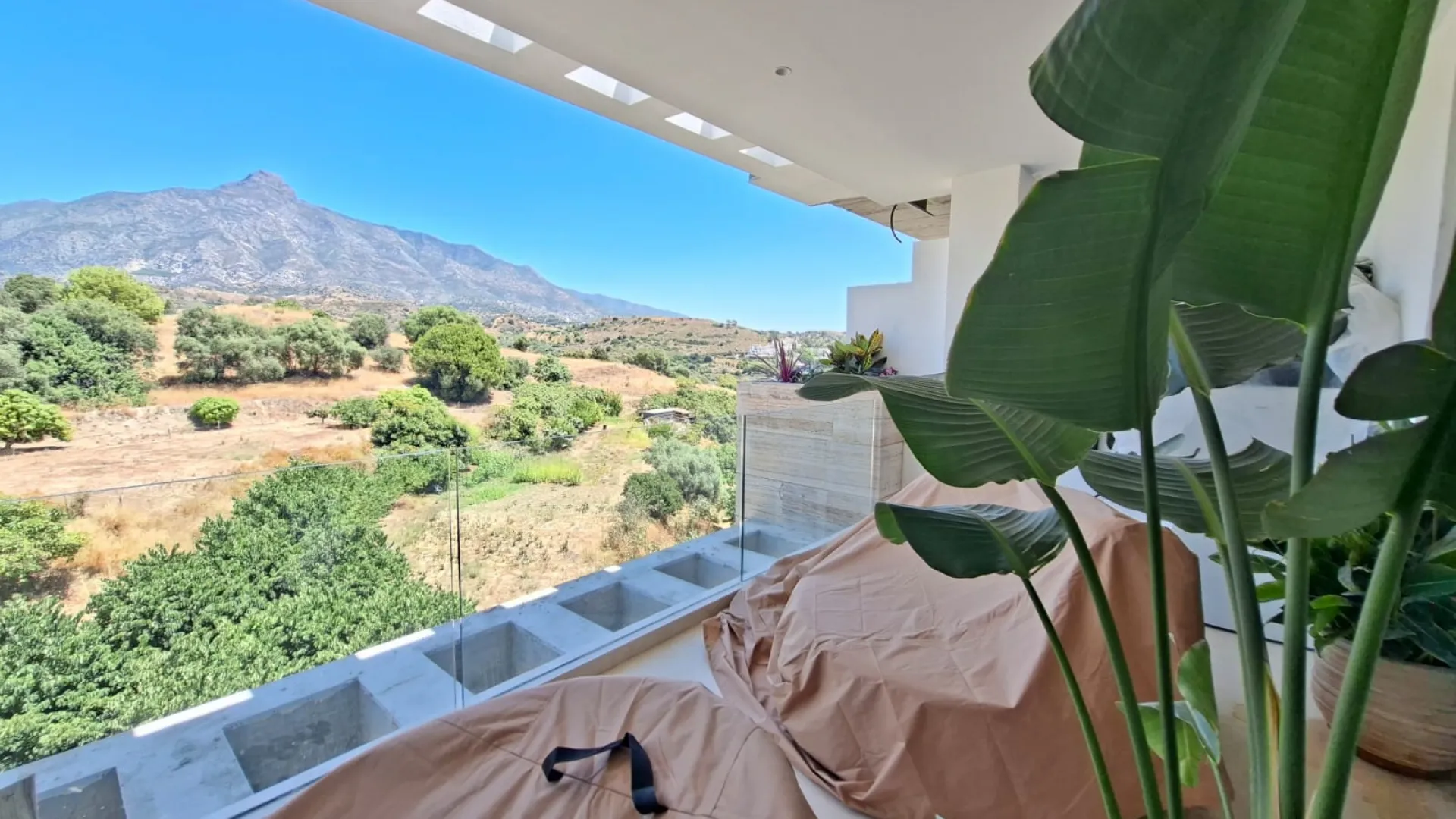 Aloha, apartamento con 2 dormitorios en venta