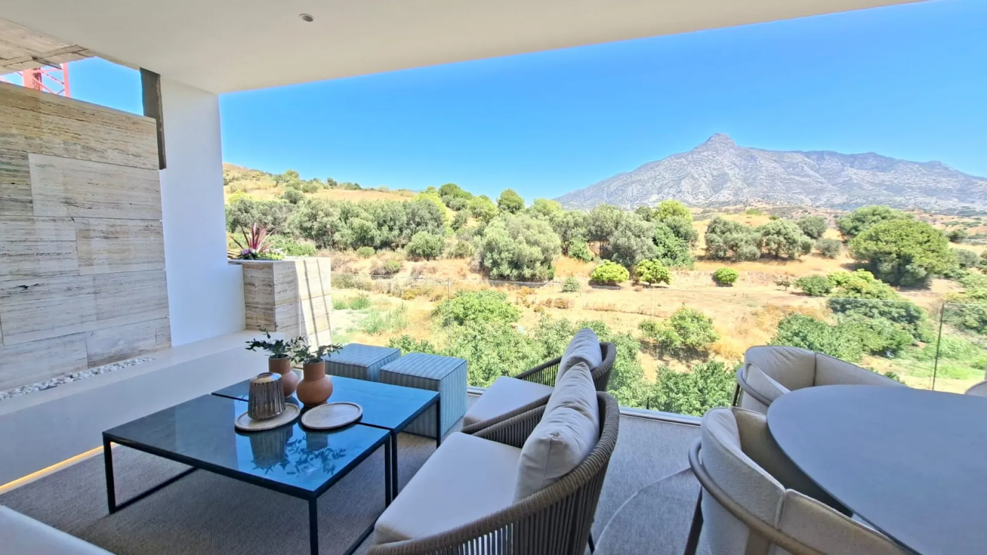 Aloha, apartamento con 2 dormitorios en venta