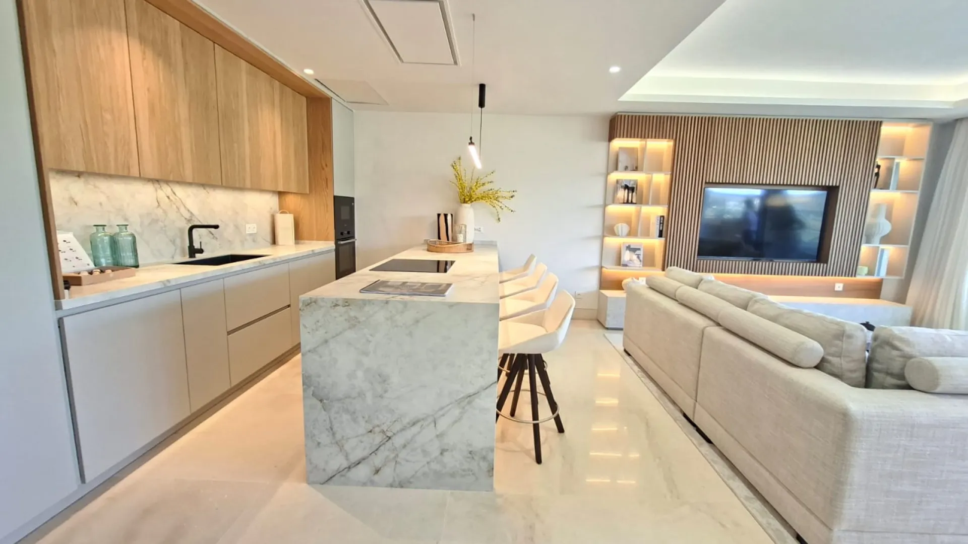 Aloha, apartamento con 2 dormitorios en venta