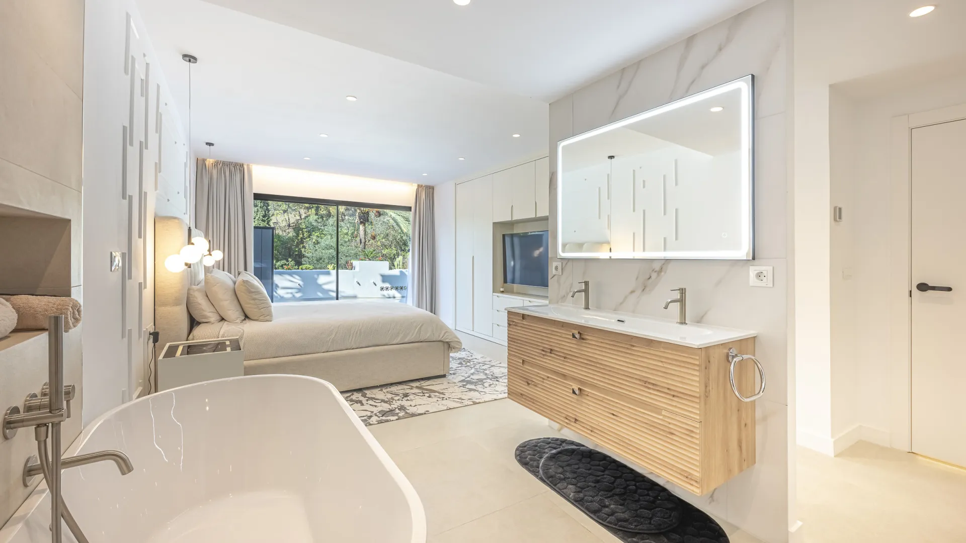 Buy 3 bedrooms ground floor apartment in Kings Hills