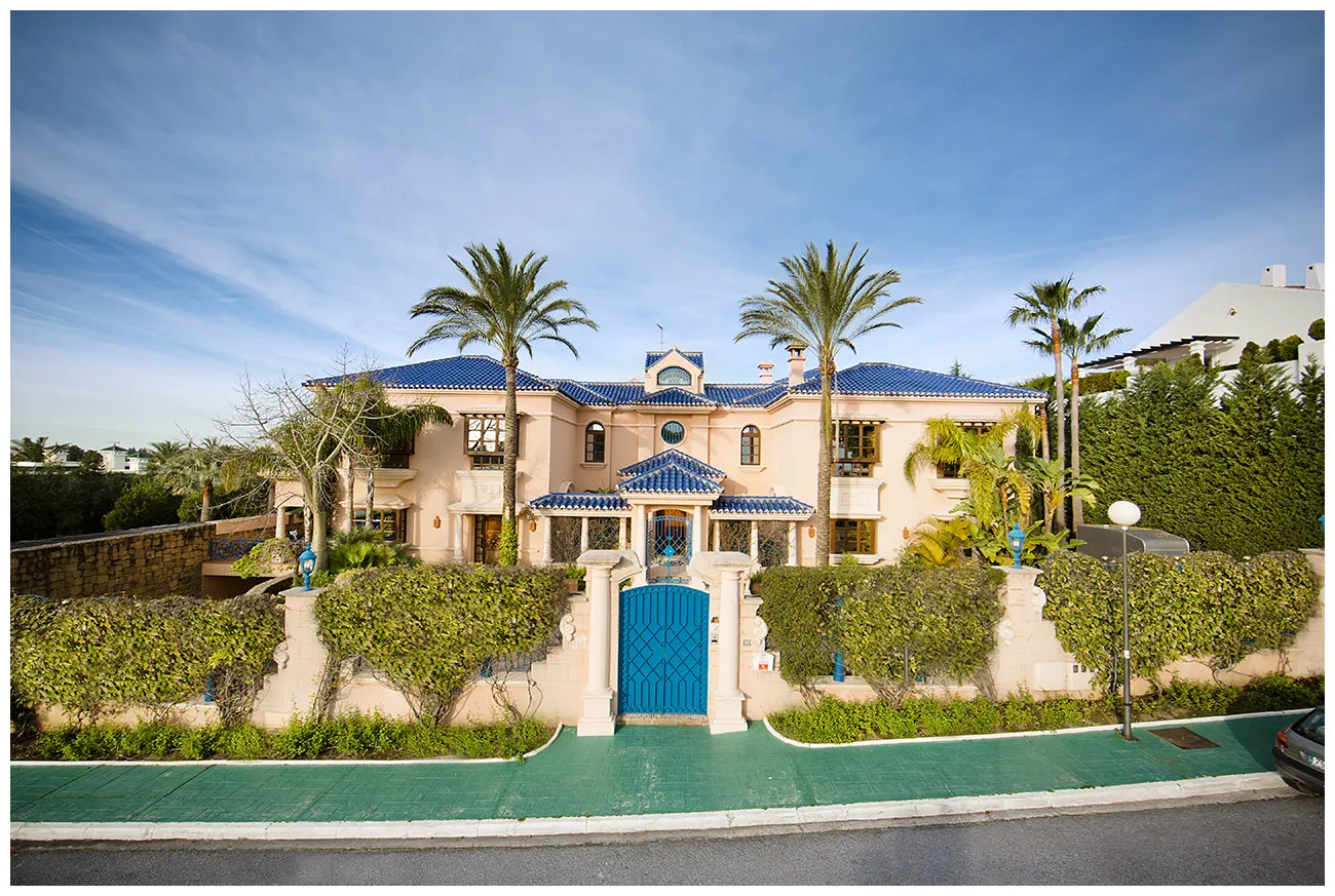 Buy mansion in Nueva Andalucia