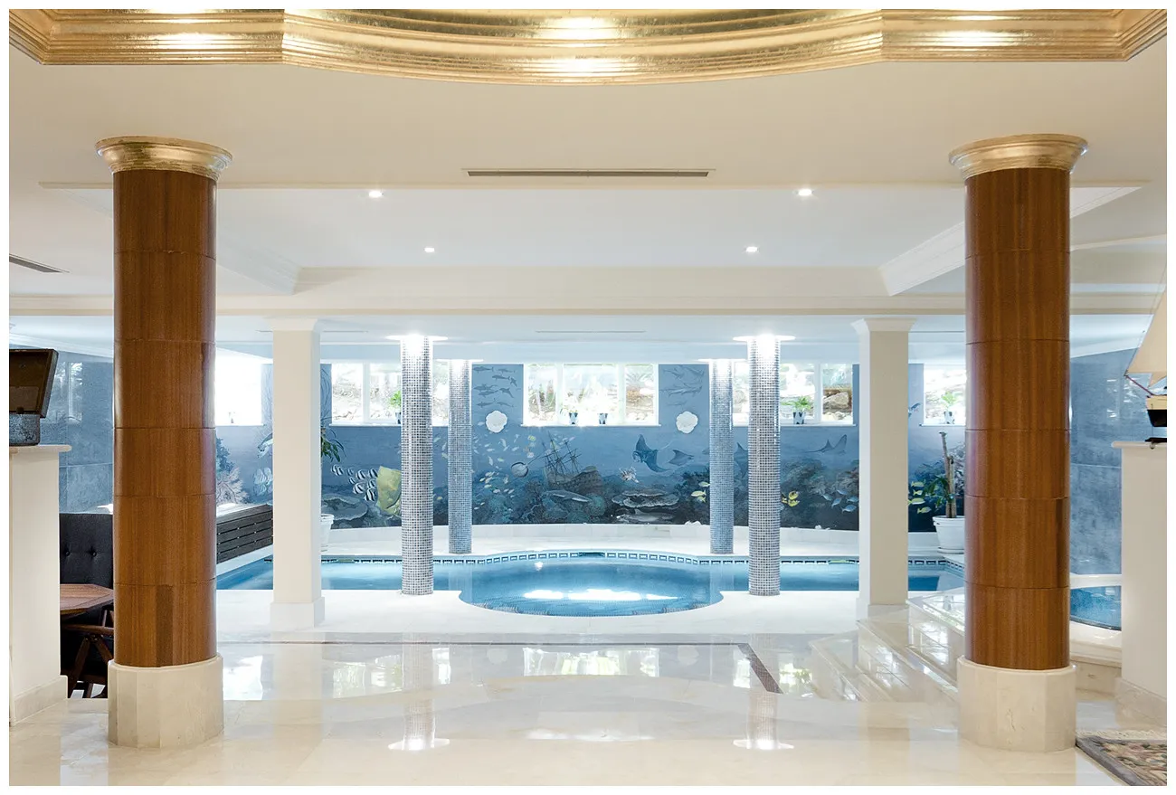 Buy mansion in Nueva Andalucia