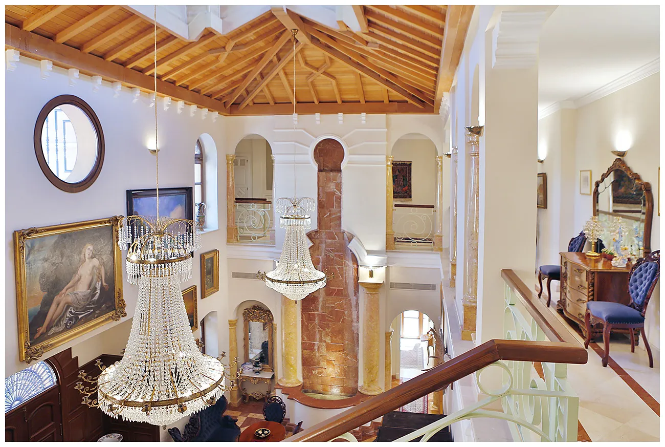 Buy mansion in Nueva Andalucia