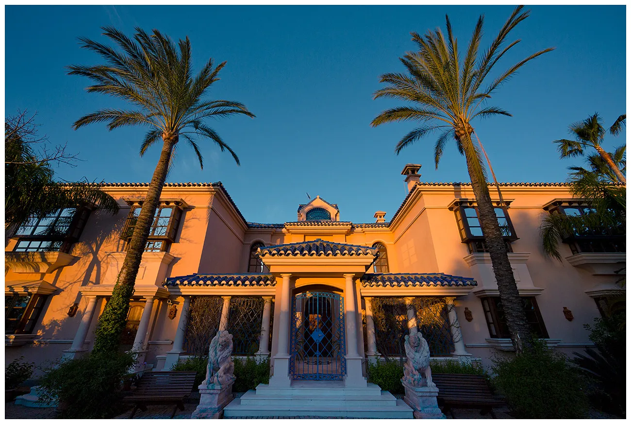 Buy mansion in Nueva Andalucia