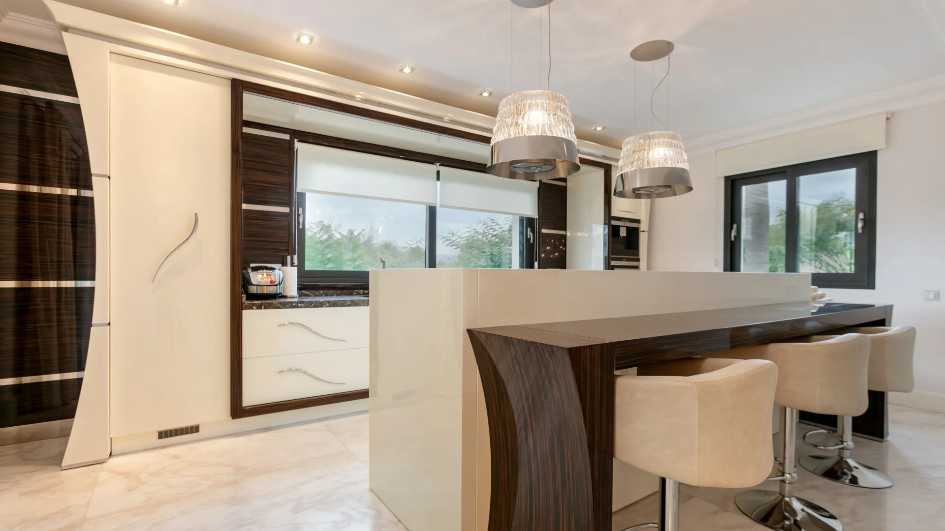 Villa a la venta en Las Lomas del Marbella Club de 6 dormitorios