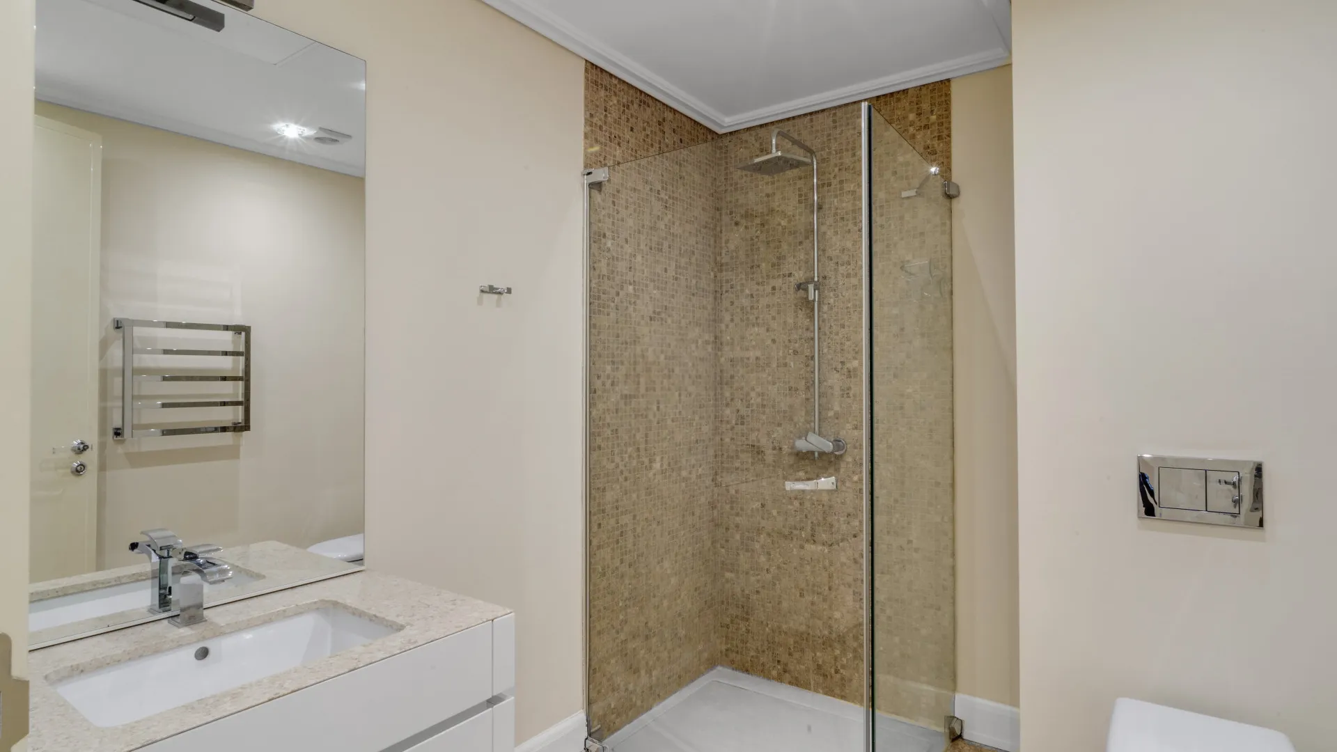 Villa a la venta en Las Lomas del Marbella Club de 6 dormitorios