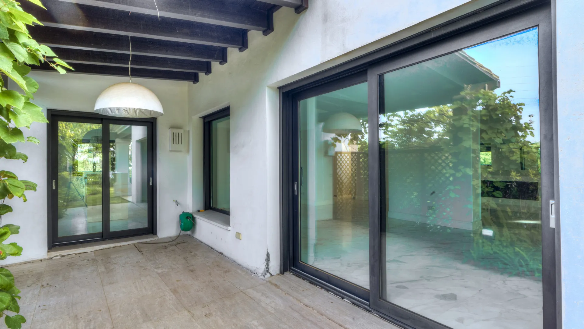 Villa a la venta en Las Lomas del Marbella Club de 6 dormitorios