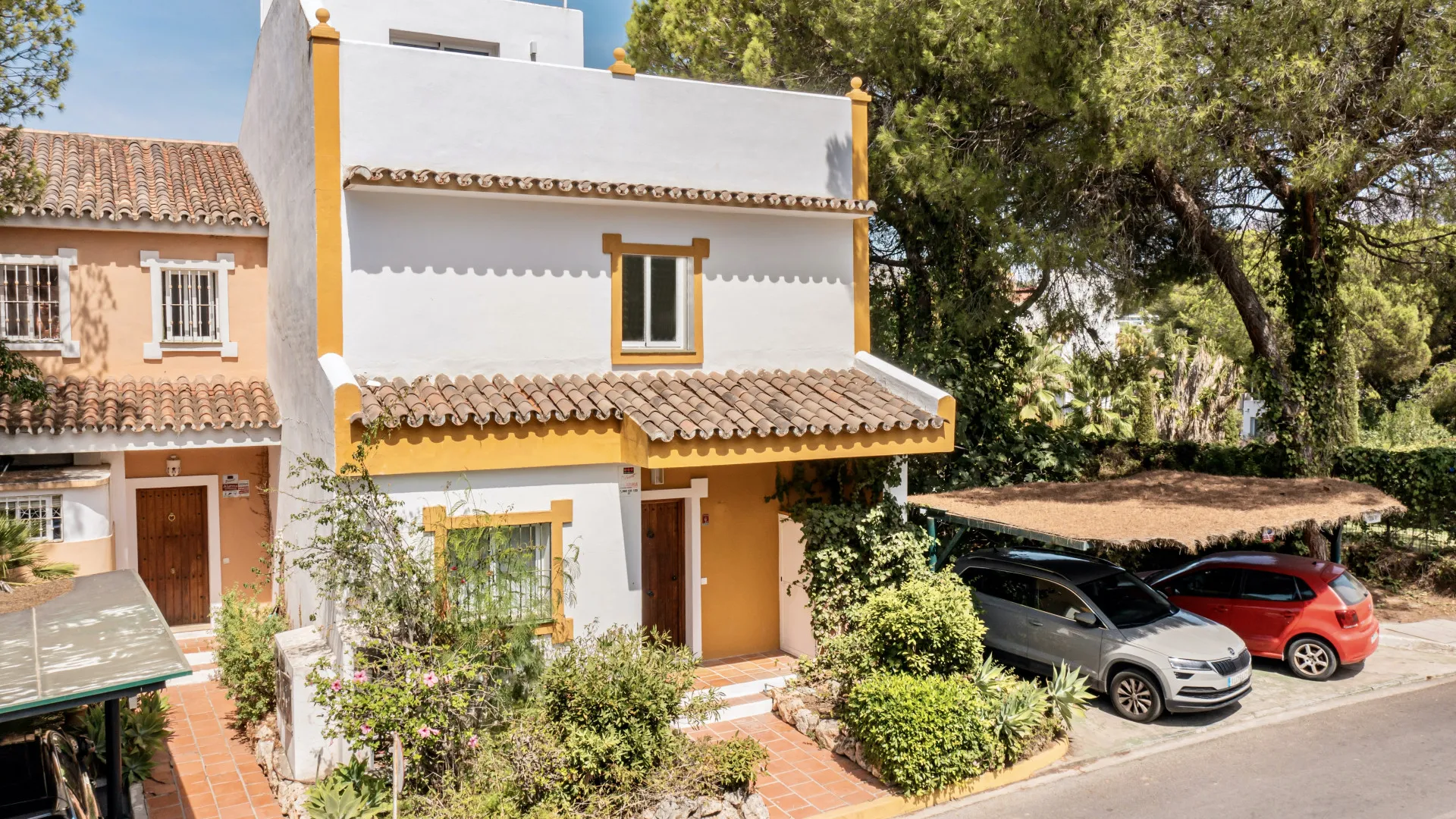 For sale 4 bedrooms town house in La Quinta