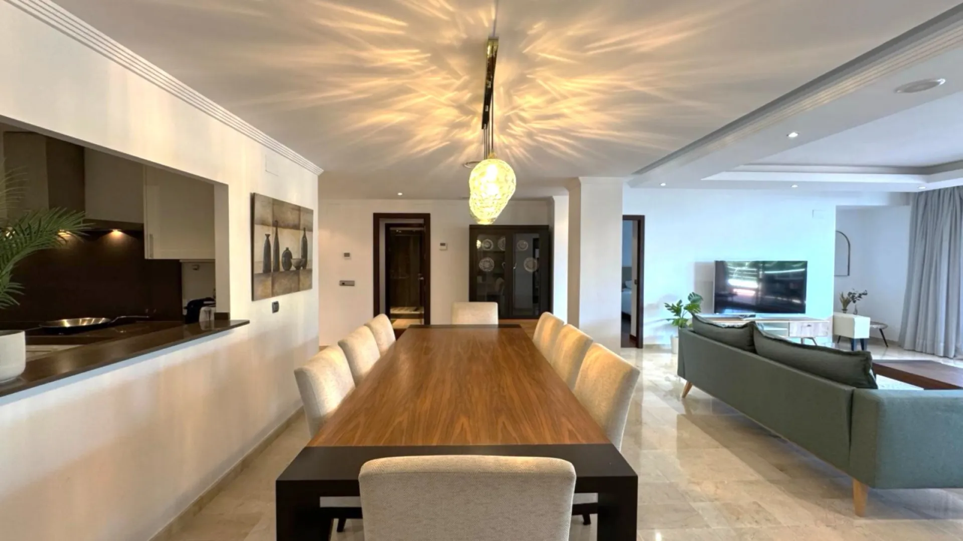 Buy apartment in Magna Marbella